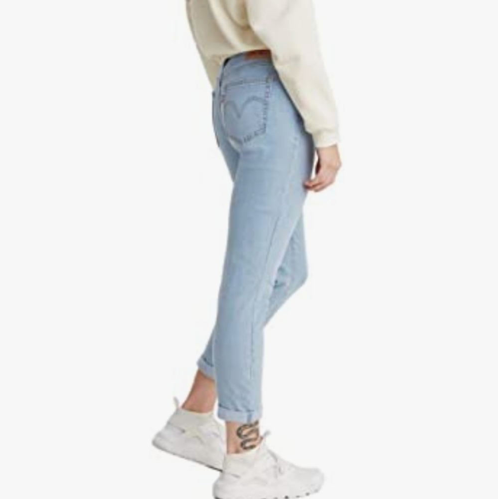 Levi's Boyfriend Jeans in Slate Era Light Indigo - Picture 3 of 14
